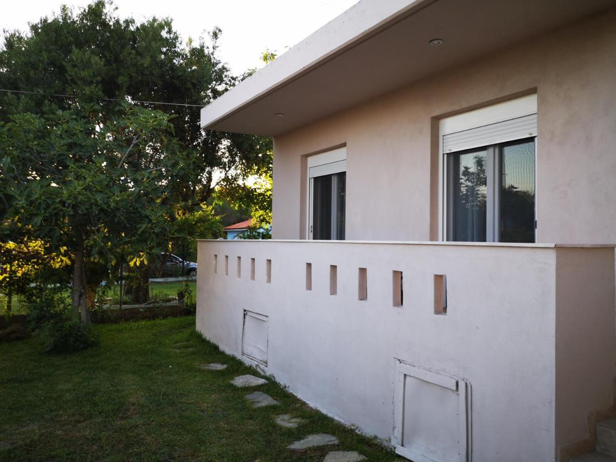 Appartamento Irina Haus Gerakini Esterno foto