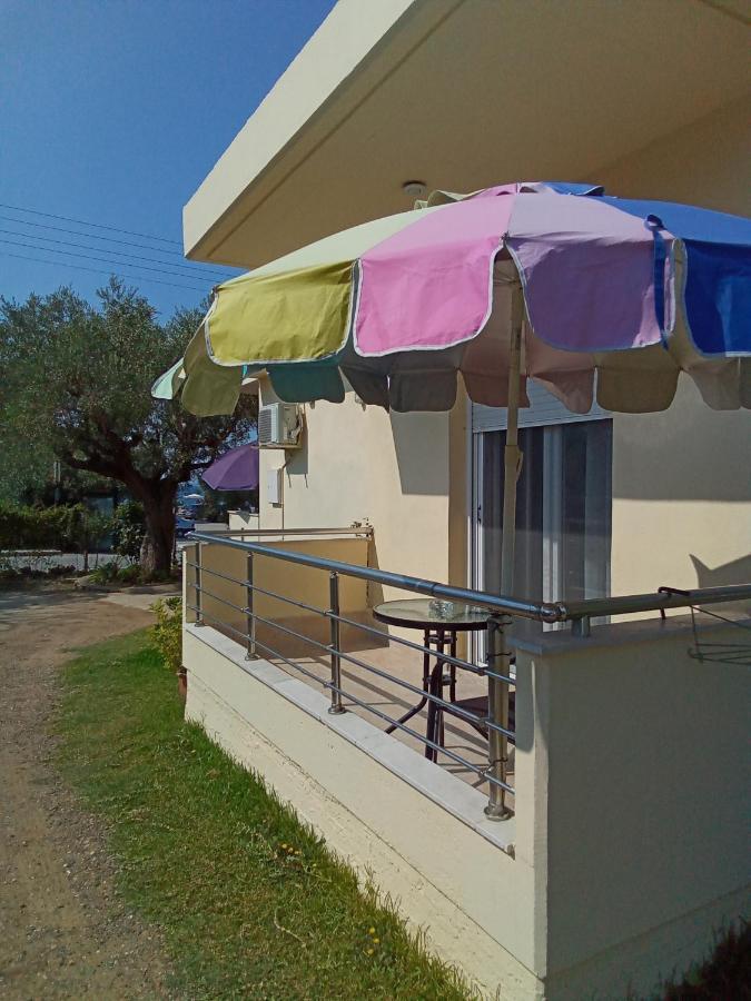 Appartamento Irina Haus Gerakini Esterno foto