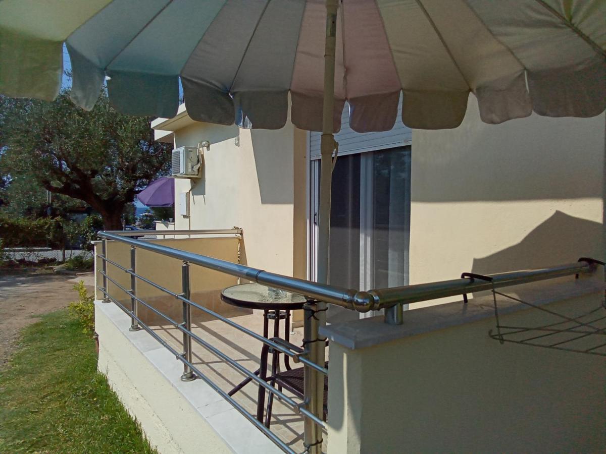 Appartamento Irina Haus Gerakini Esterno foto