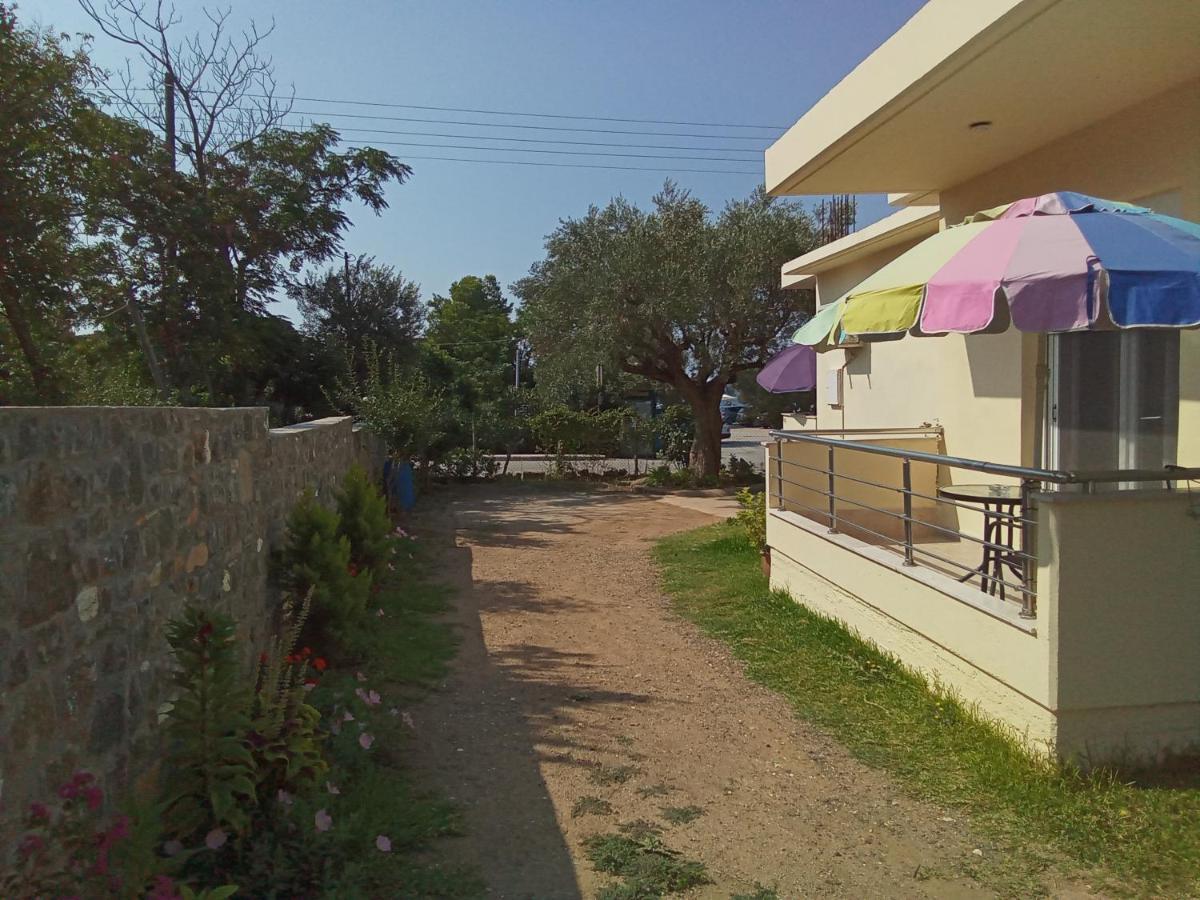 Appartamento Irina Haus Gerakini Esterno foto