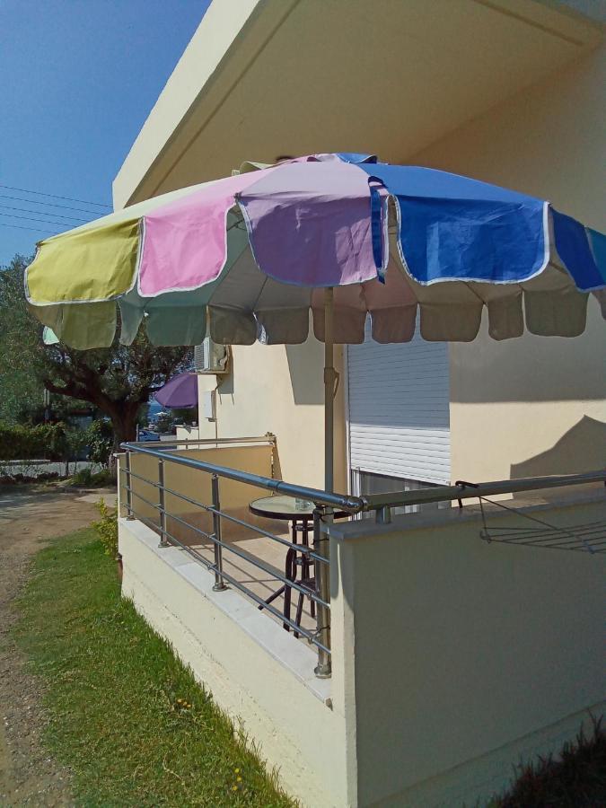 Appartamento Irina Haus Gerakini Esterno foto